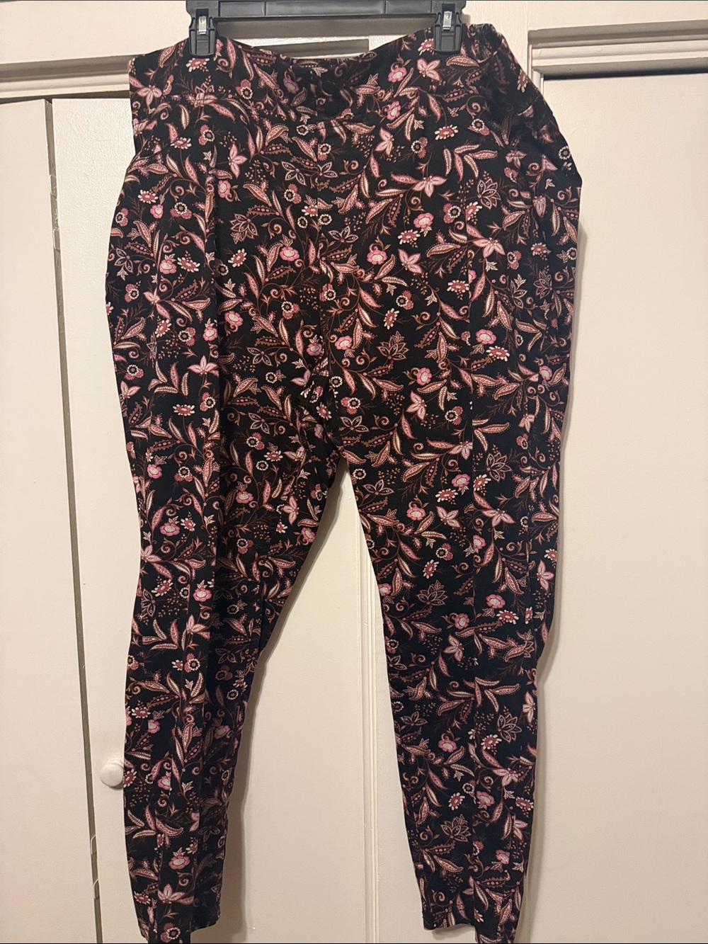 Floral print pants